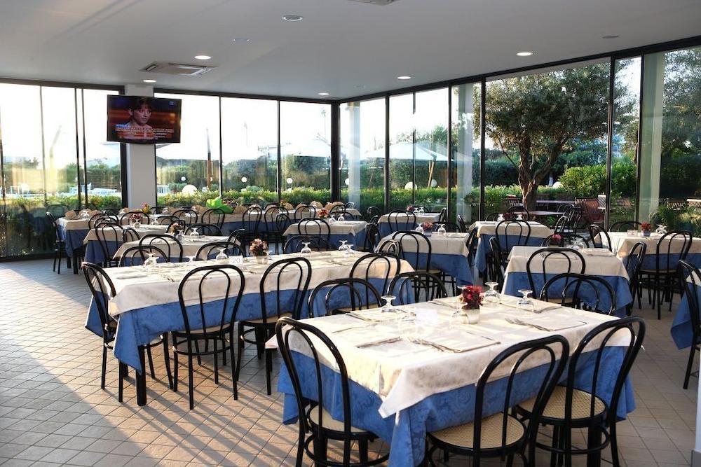 Nettuno Resort Capo dʼOrlando Εξωτερικό φωτογραφία