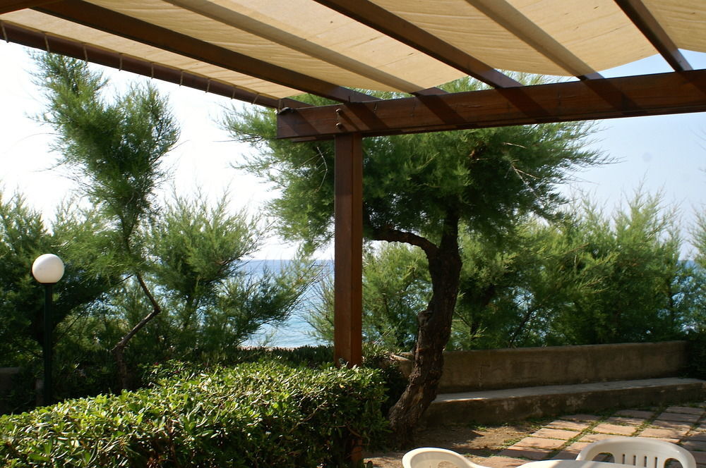 Nettuno Resort Capo dʼOrlando Εξωτερικό φωτογραφία