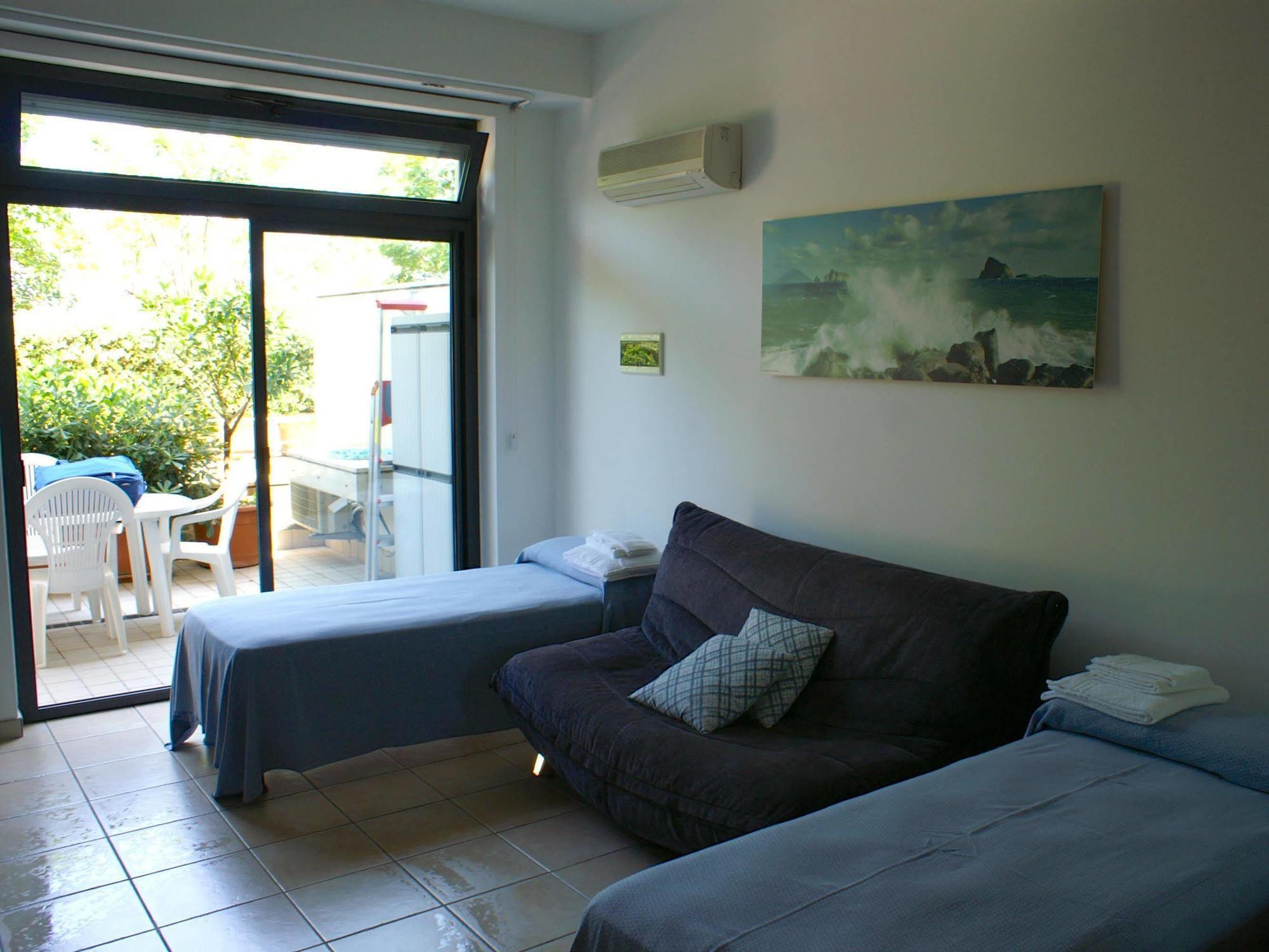 Nettuno Resort Capo dʼOrlando Εξωτερικό φωτογραφία