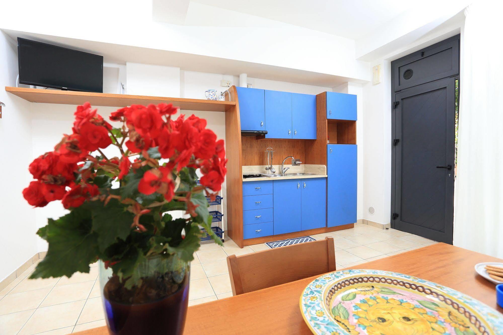 Nettuno Resort Capo dʼOrlando Εξωτερικό φωτογραφία