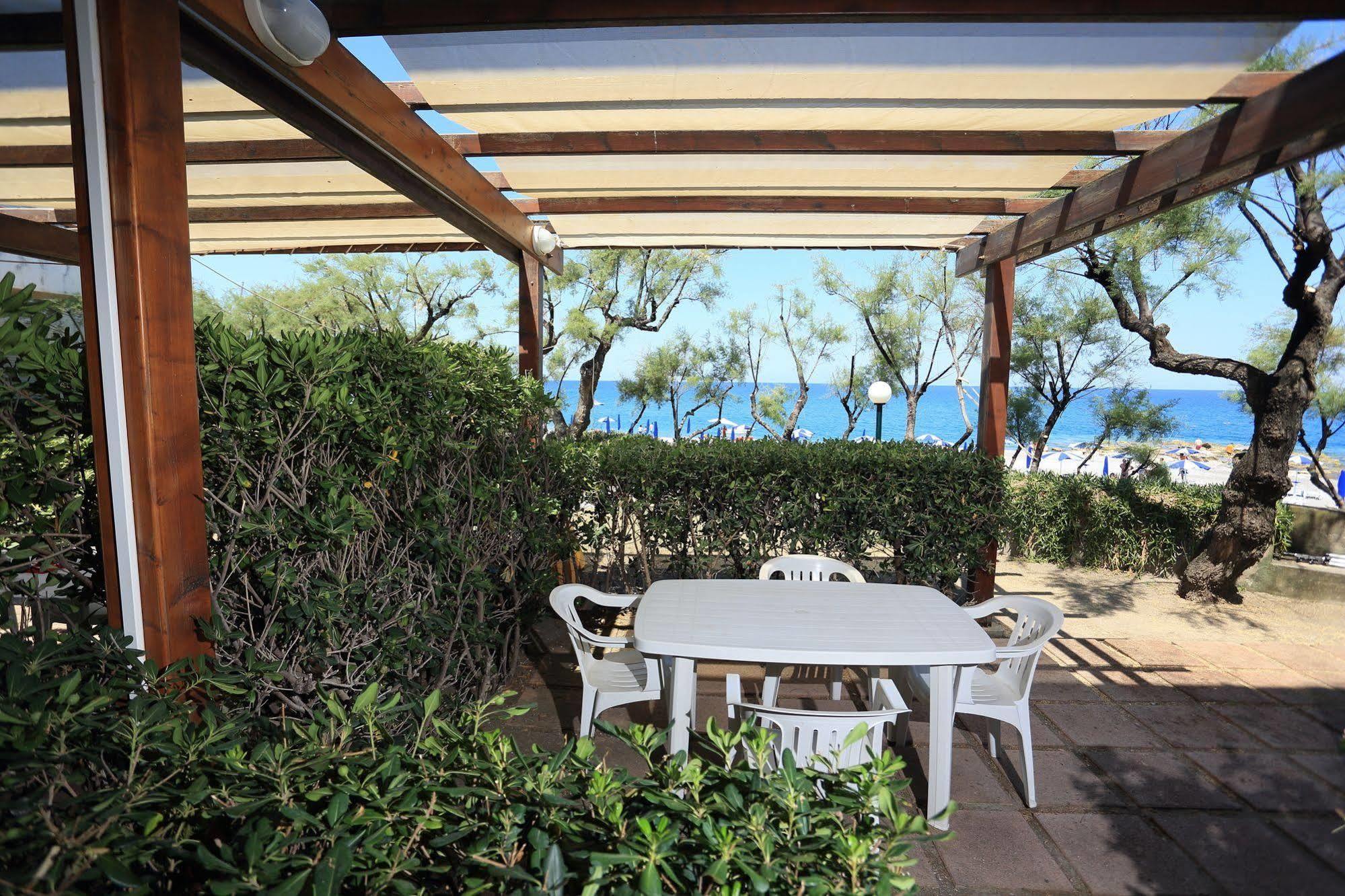 Nettuno Resort Capo dʼOrlando Εξωτερικό φωτογραφία