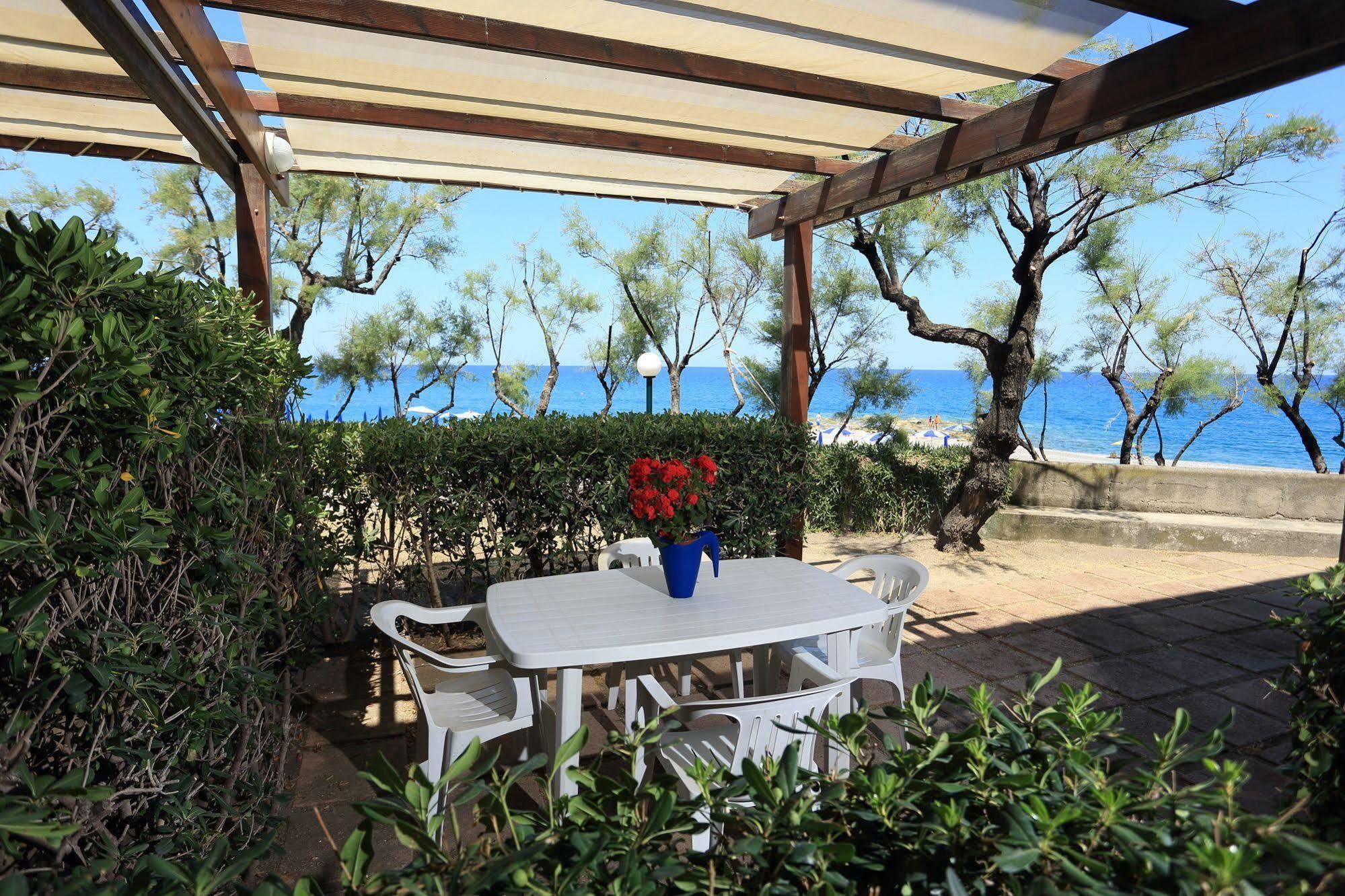 Nettuno Resort Capo dʼOrlando Εξωτερικό φωτογραφία