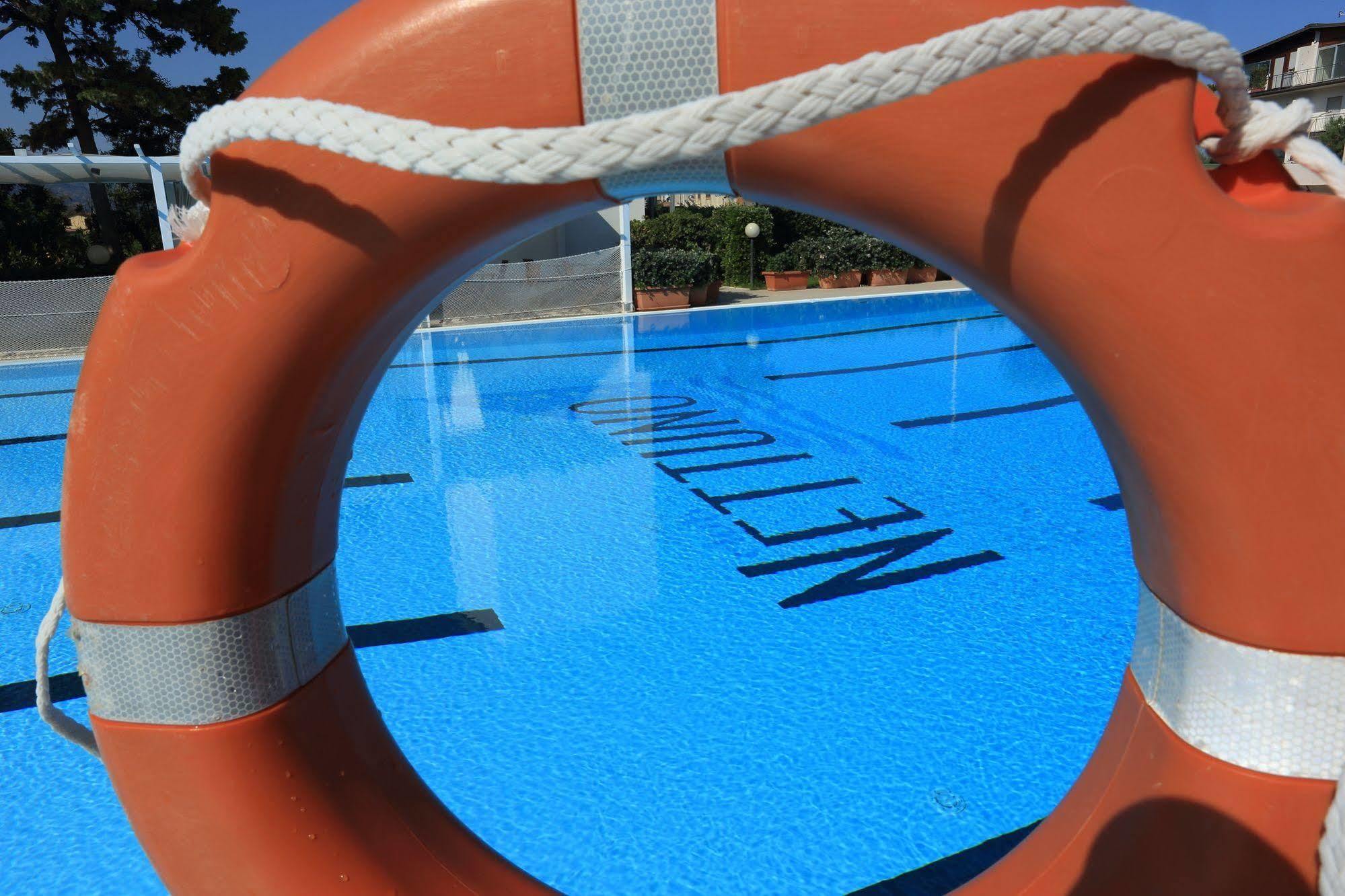 Nettuno Resort Capo dʼOrlando Εξωτερικό φωτογραφία
