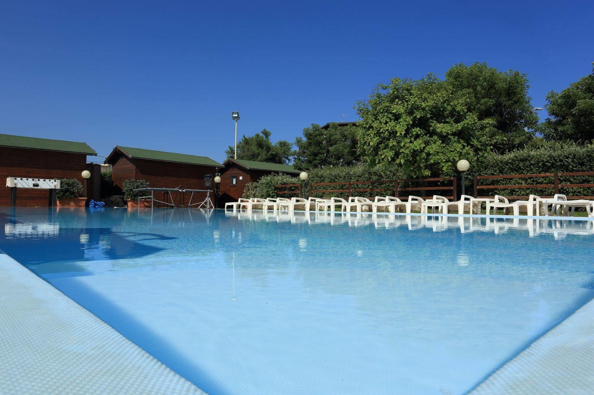 Nettuno Resort Capo dʼOrlando Εξωτερικό φωτογραφία